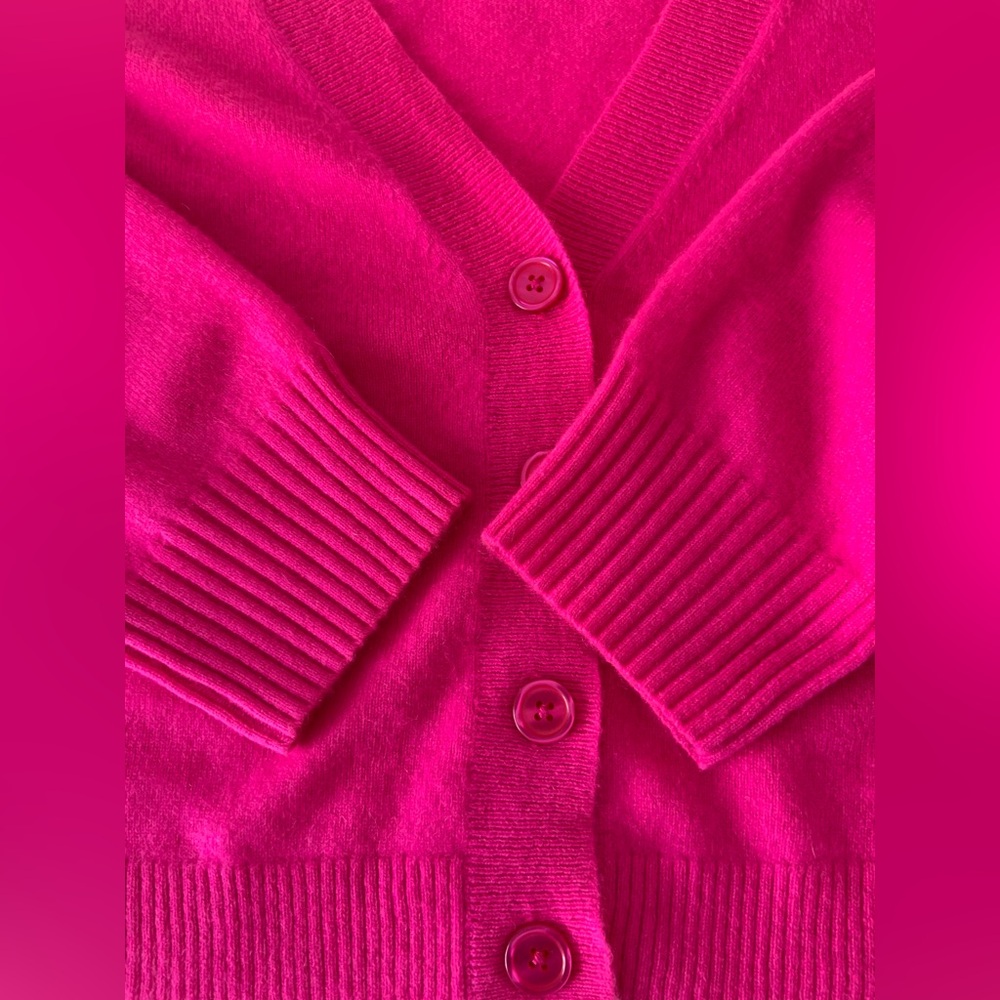 Aqua Womens Front Button Cashmere V-Neck Cardigan Sweater V10337 Neon Pink L - Picture 11 of 16